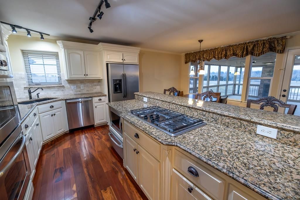 102 Walnut Street — photo 20