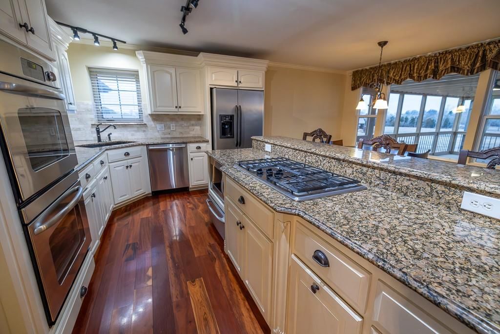 102 Walnut Street — photo 21