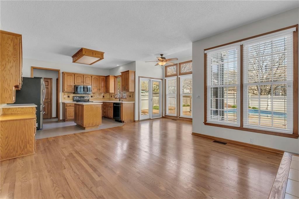 16512 W 132nd Street — photo 18