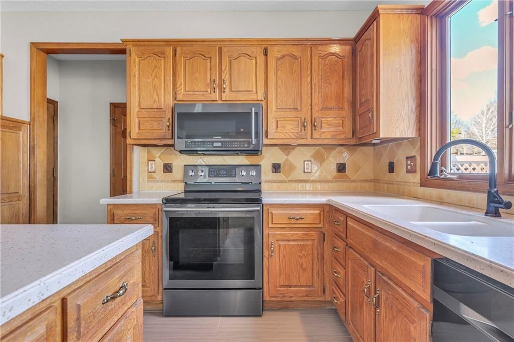 16512 W 132nd Street — photo 27