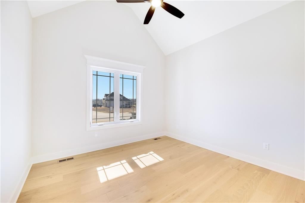 2040 SW Wheatfield Court — photo 5
