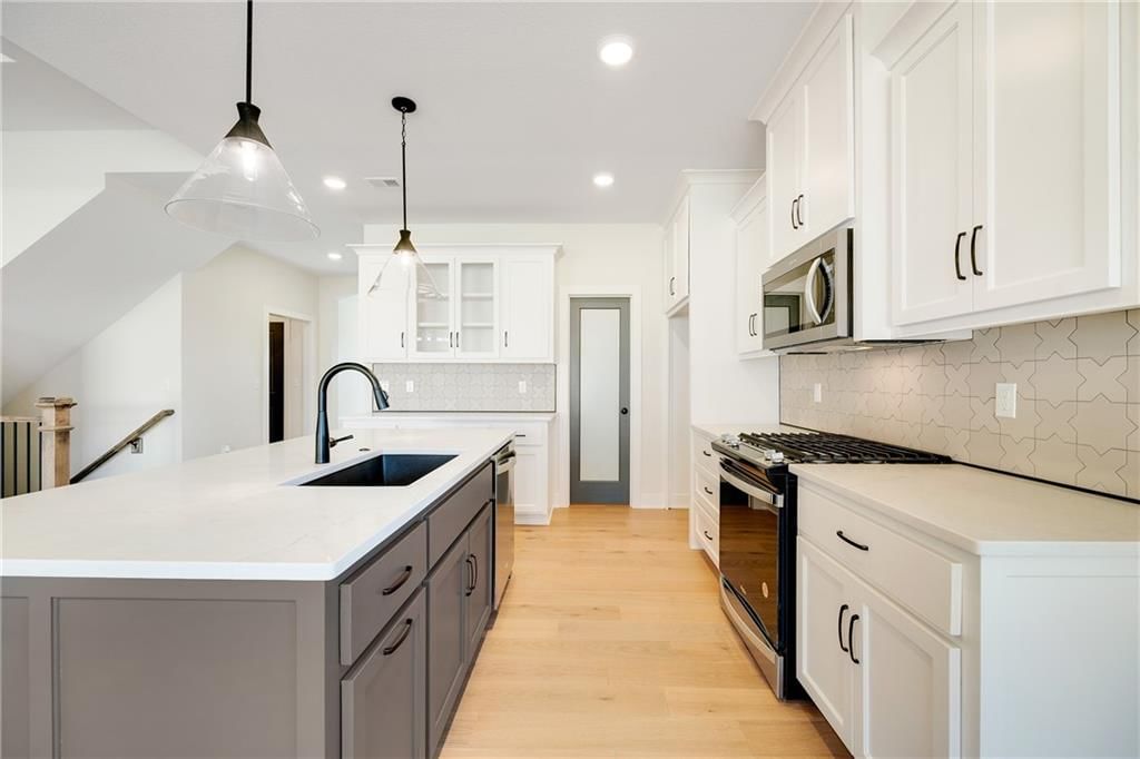 2040 SW Wheatfield Court — photo 12