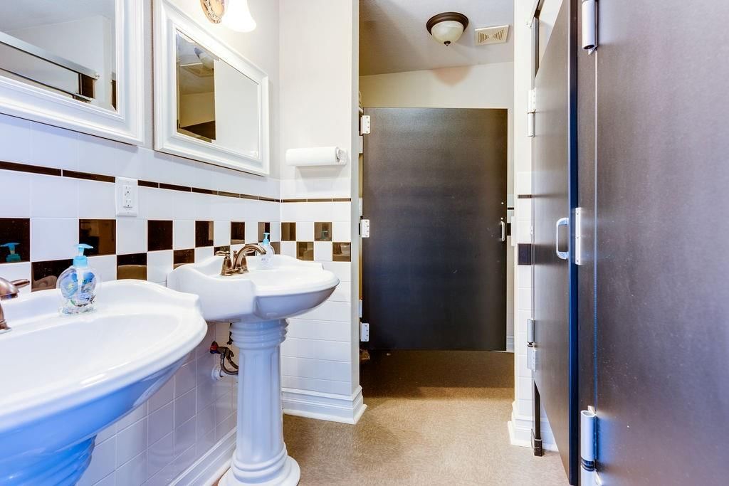 528 N Scott Avenue — photo 10