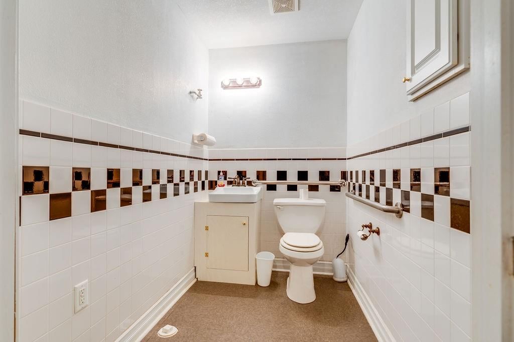 528 N Scott Avenue — photo 12