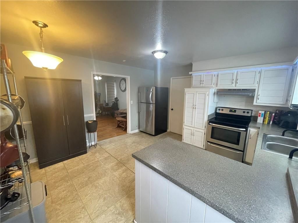 403 Elizabeth Street — photo 5