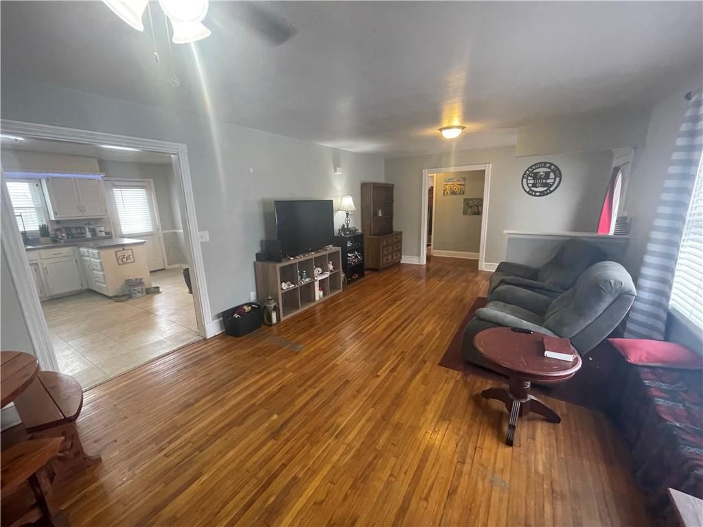 403 Elizabeth Street — photo 8