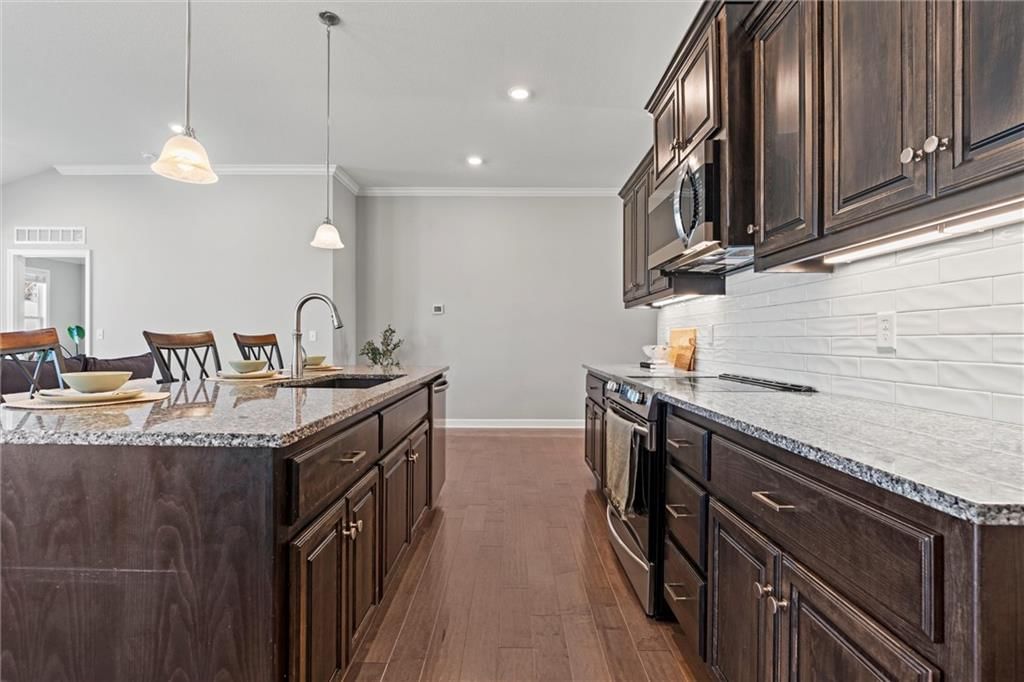 8715 N Allenton Avenue — photo 48