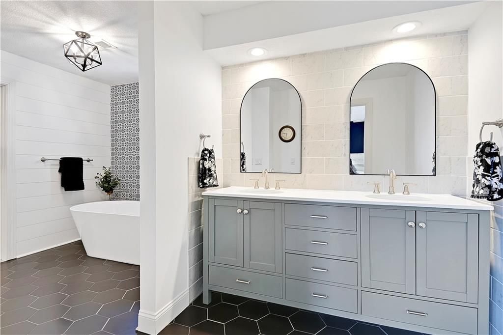 15335 Monrovia Street — photo 29