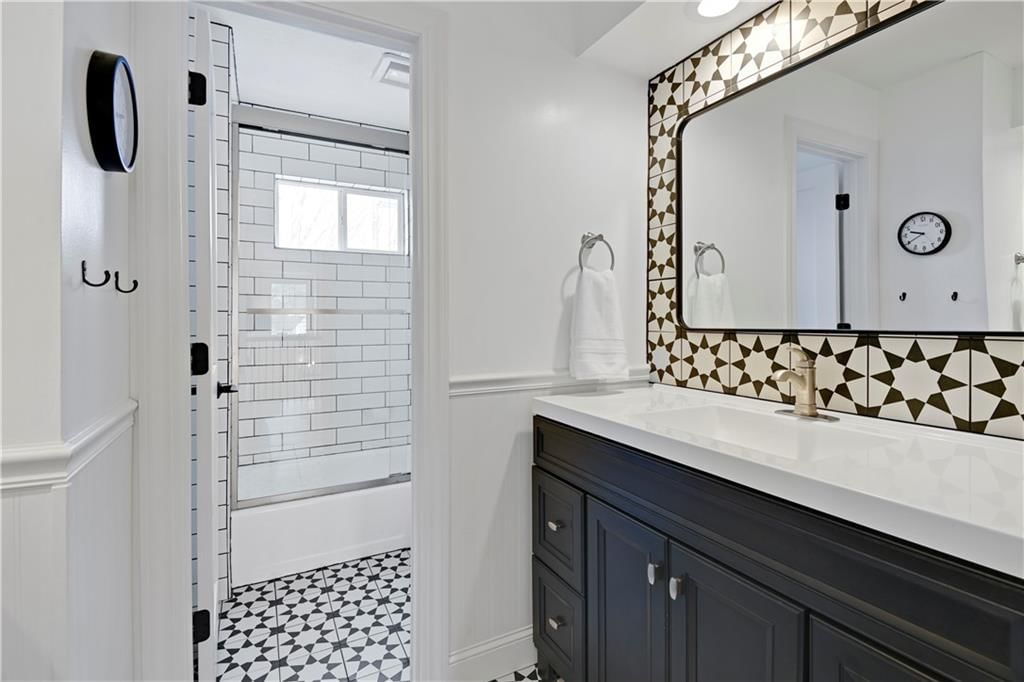 15335 Monrovia Street — photo 37