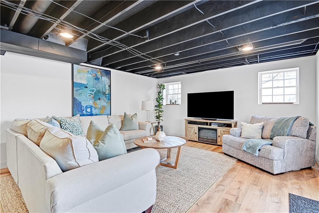 15335 Monrovia Street — photo 39