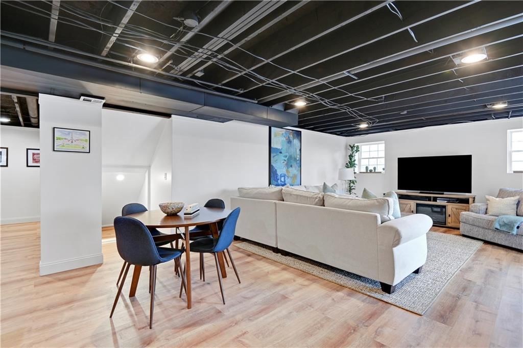 15335 Monrovia Street — photo 40