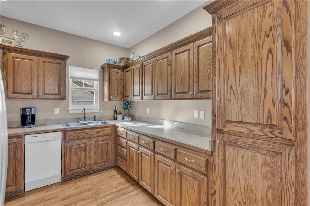 1630 Fall Creek Drive — photo 11