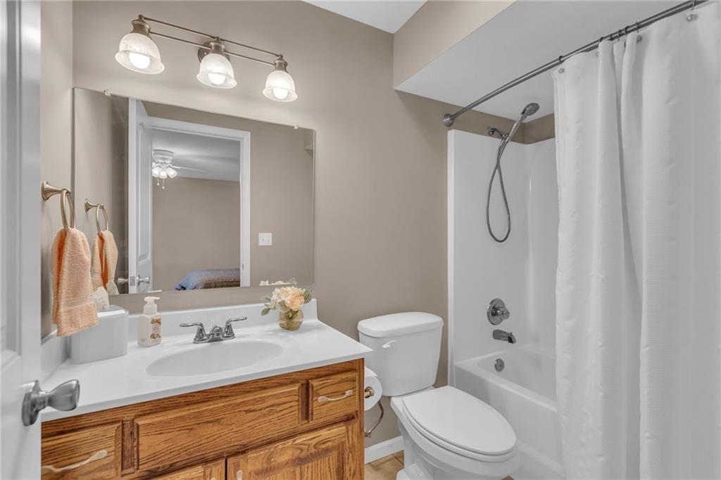 1630 Fall Creek Drive — photo 31