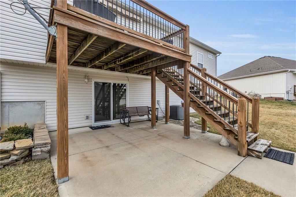 1630 Fall Creek Drive — photo 32