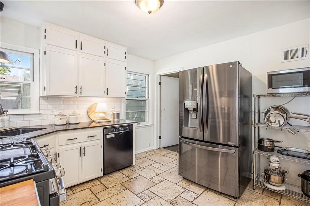 722 W 85TH Street — photo 16