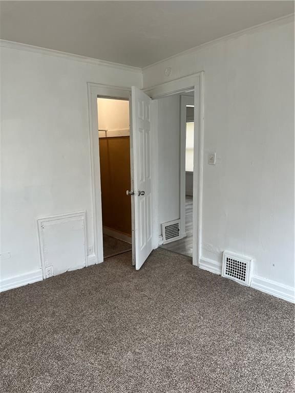 Photo 6 of 13 - 3212 E 60th Street
