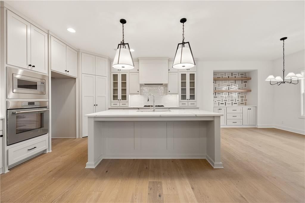 17013 Parkhill Street — photo 4
