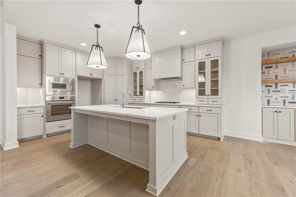 17013 Parkhill Street — photo 9