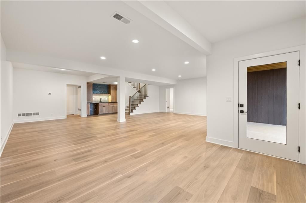17013 Parkhill Street — photo 32