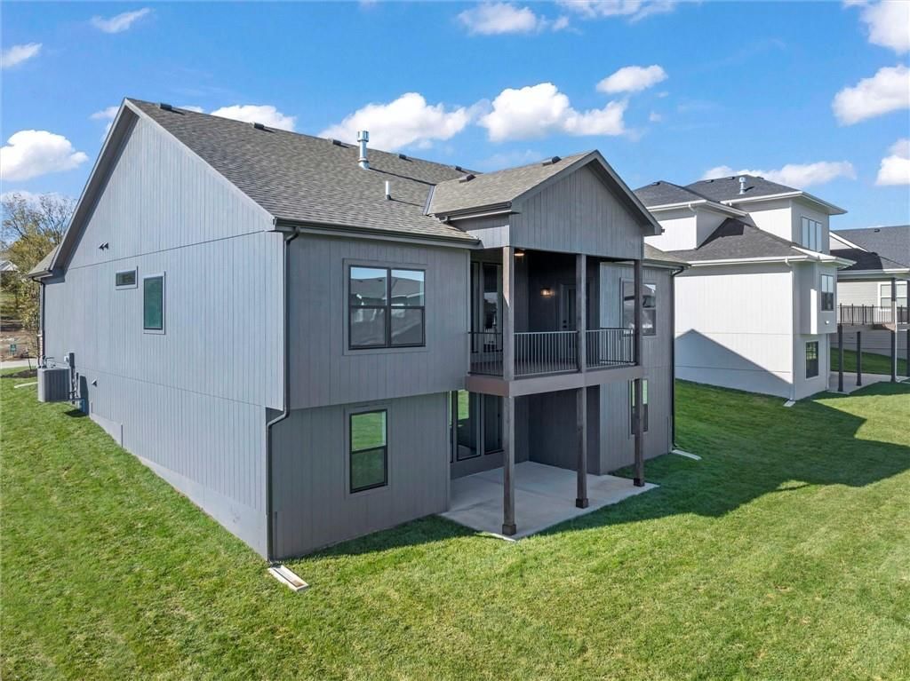 17013 Parkhill Street — photo 41