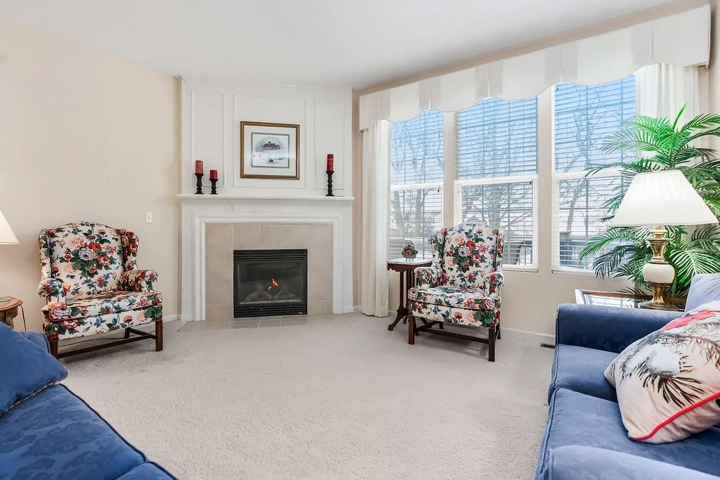 Photo 6 of 34 - 11257 S Chouteau Street