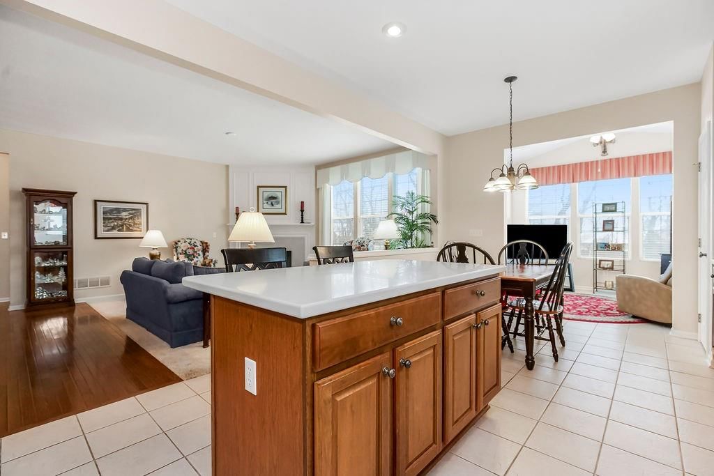 Photo 9 of 34 - 11257 S Chouteau Street