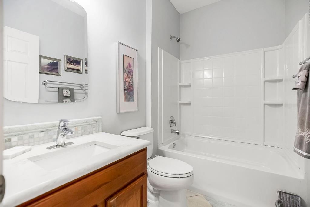 Photo 19 of 34 - 11257 S Chouteau Street