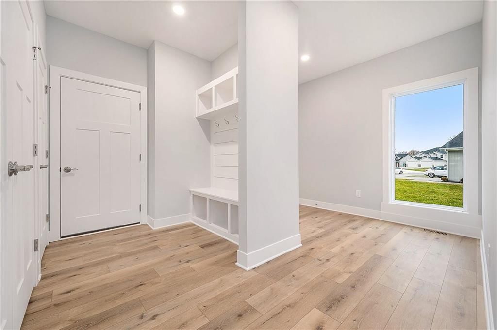 709 Ridge Drive — photo 5