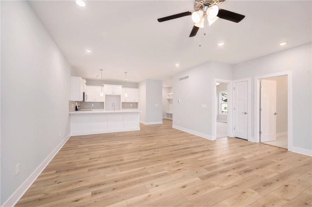 709 Ridge Drive — photo 9