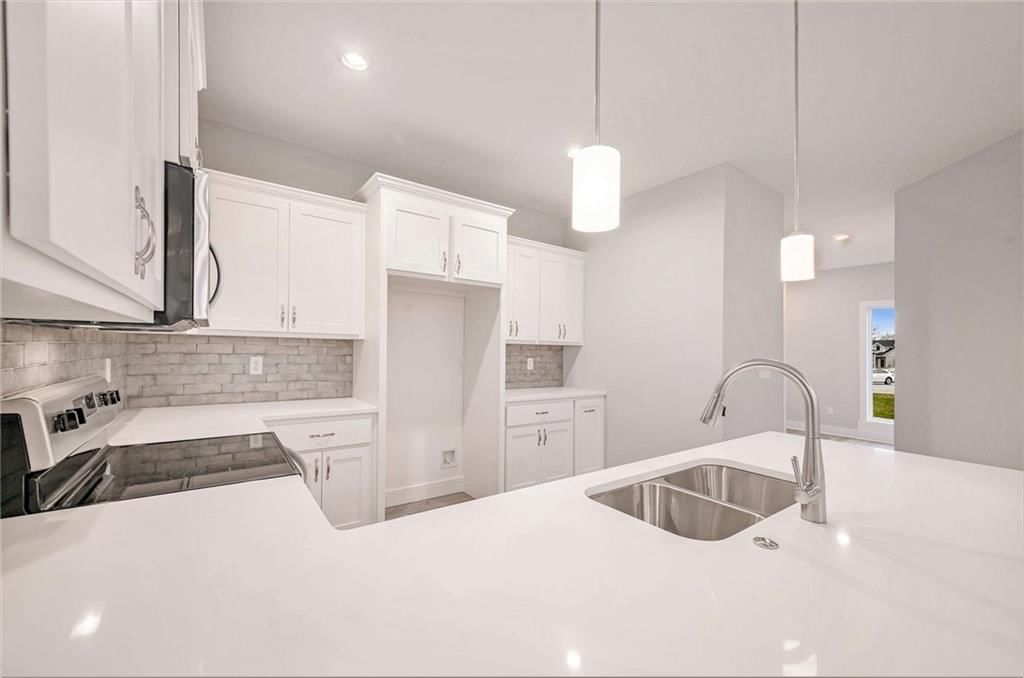 709 Ridge Drive — photo 12