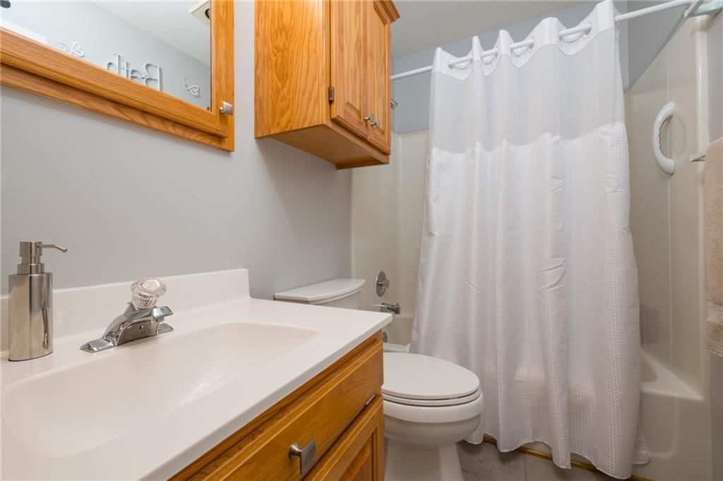 Photo 26 of 36 - 21316 E 50th Terrace Drive S