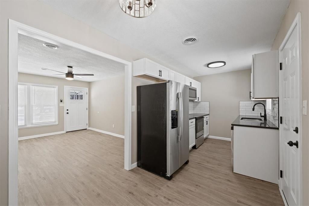 2720 S 52nd Court — photo 5