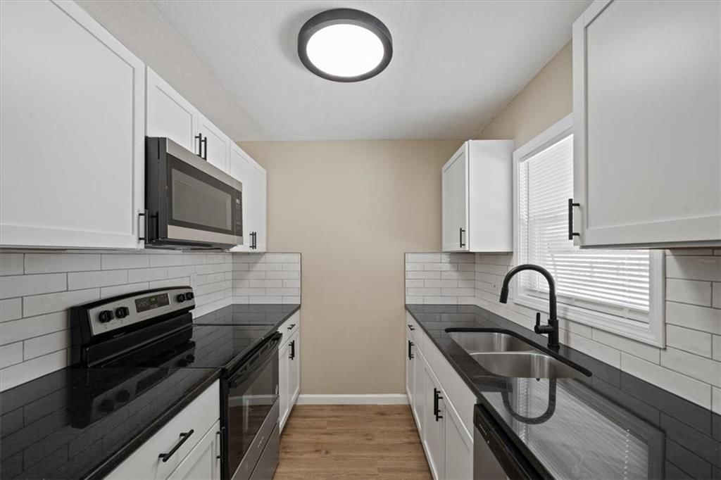 2720 S 52nd Court — photo 7