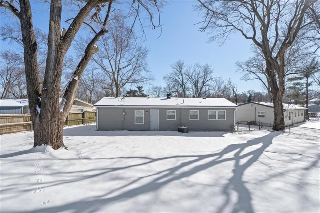 2720 S 52nd Court — photo 16