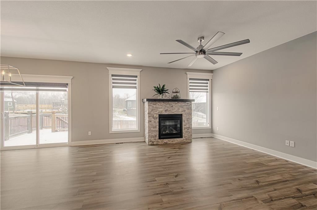 1215 N Heartland Avenue — photo 5