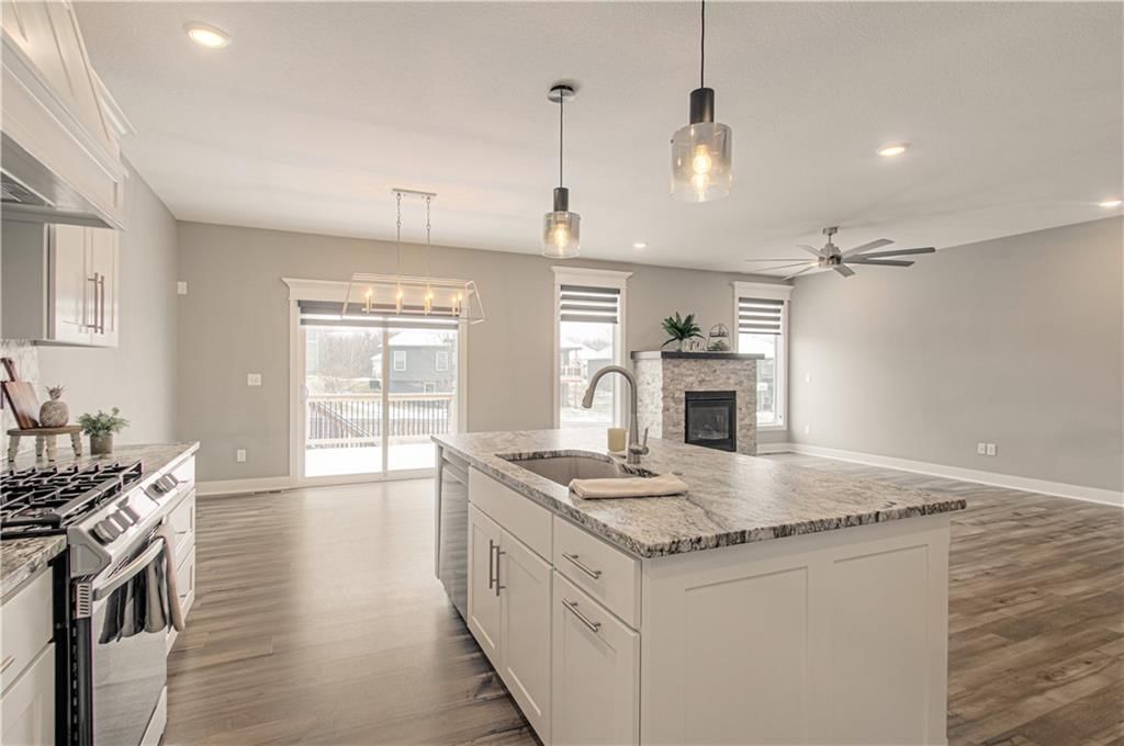 1215 N Heartland Avenue — photo 9