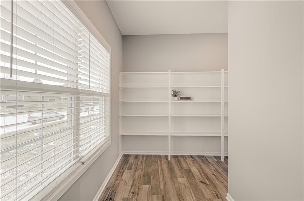 1215 N Heartland Avenue — photo 13