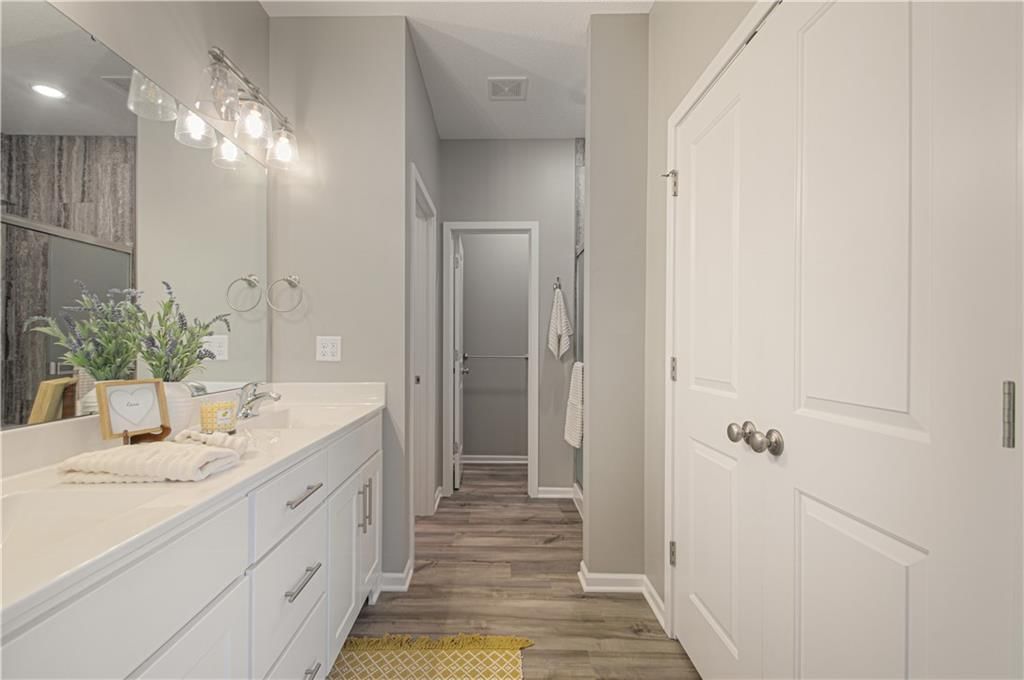 1215 N Heartland Avenue — photo 18
