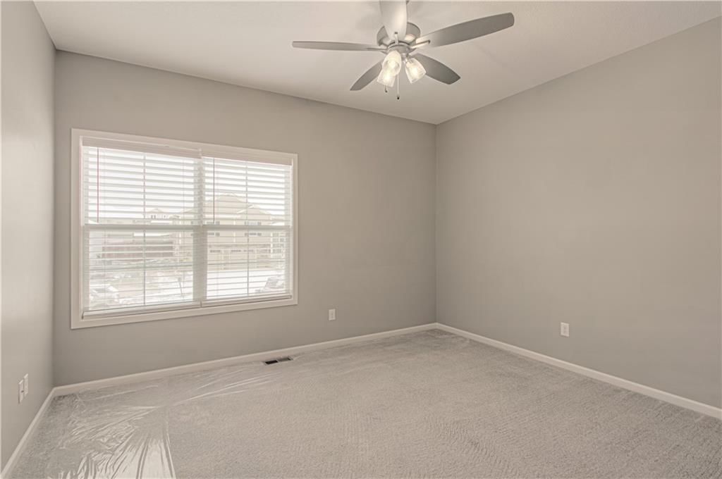 1215 N Heartland Avenue — photo 26