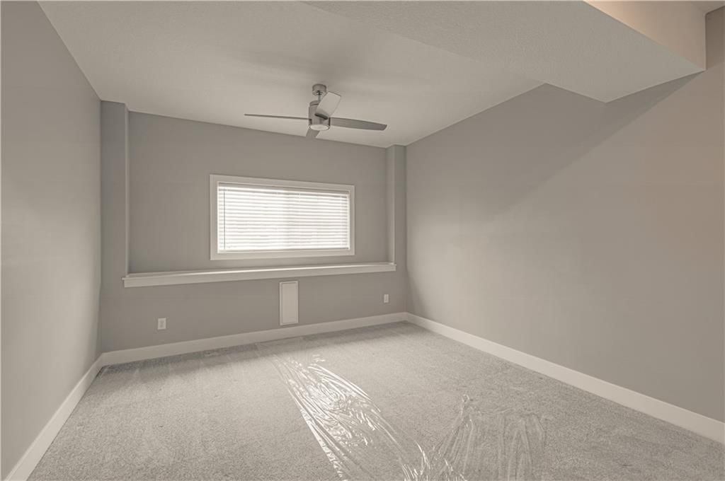 1215 N Heartland Avenue — photo 29