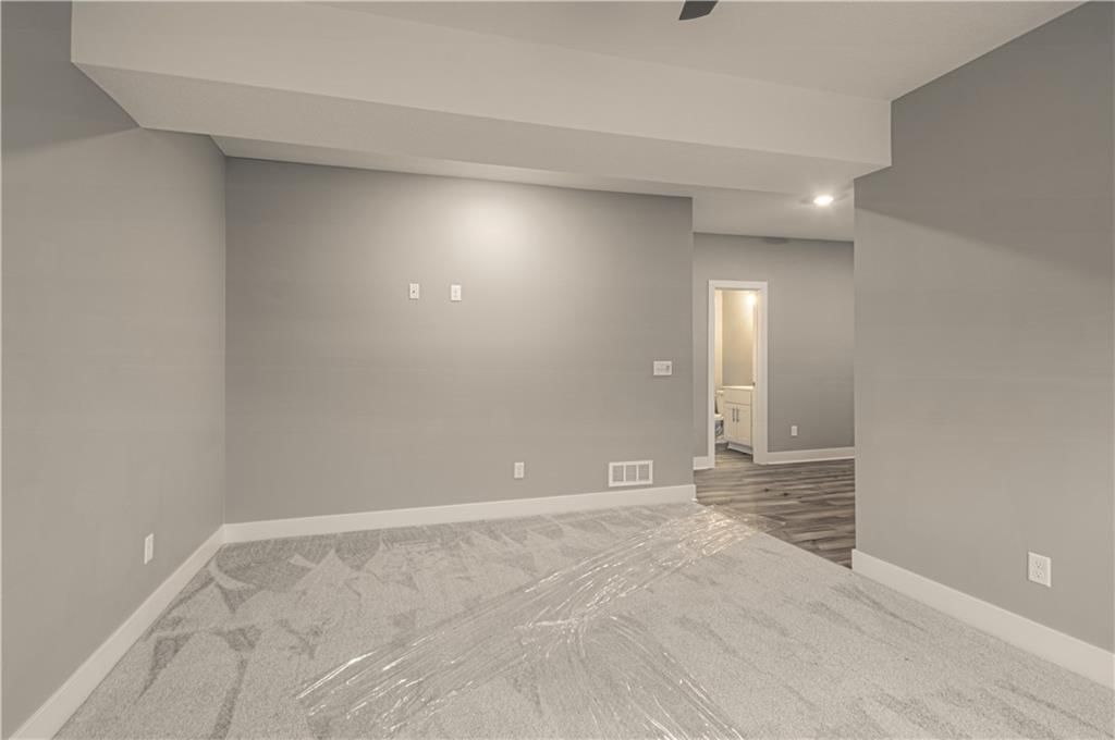 1215 N Heartland Avenue — photo 33