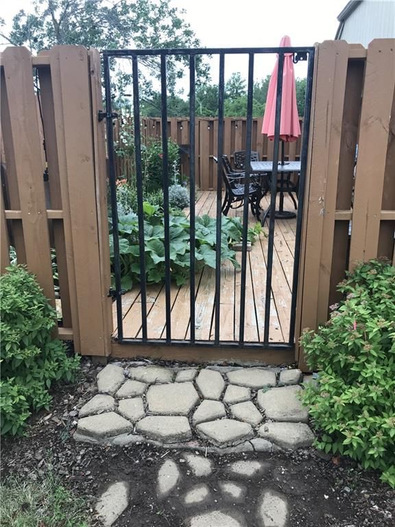 12103 Charlotte Street — photo 30