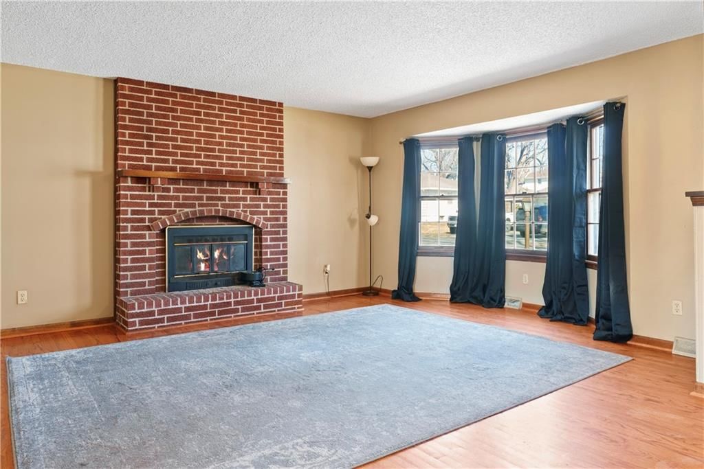 717 Oak Street — photo 7