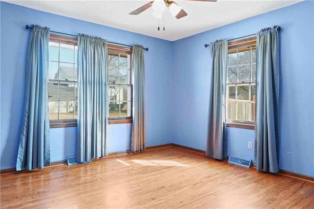 717 Oak Street — photo 23