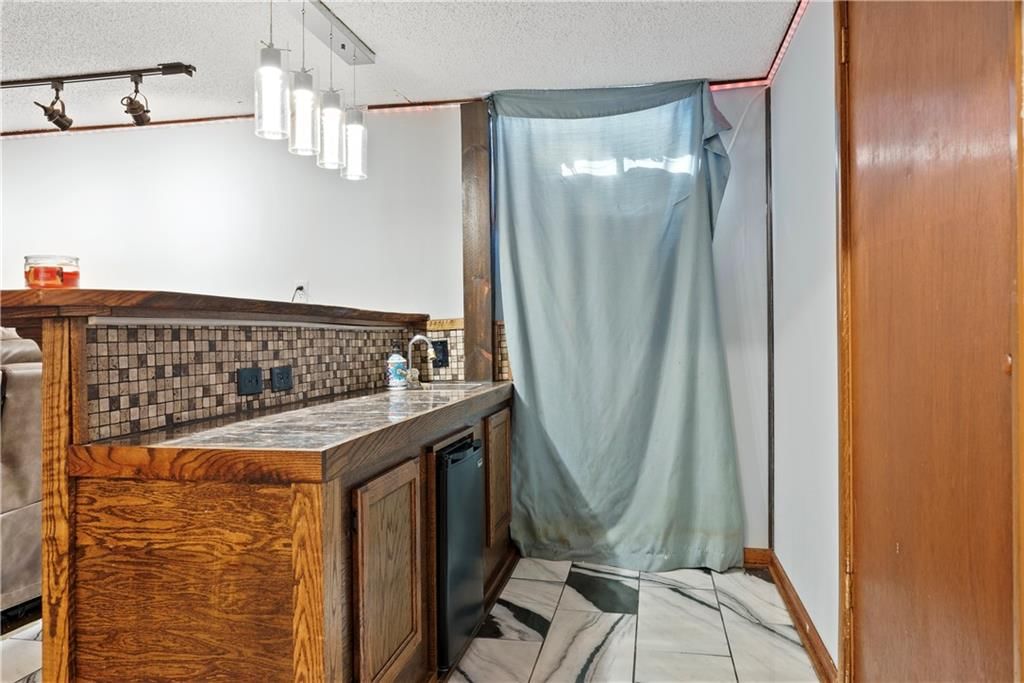 717 Oak Street — photo 28