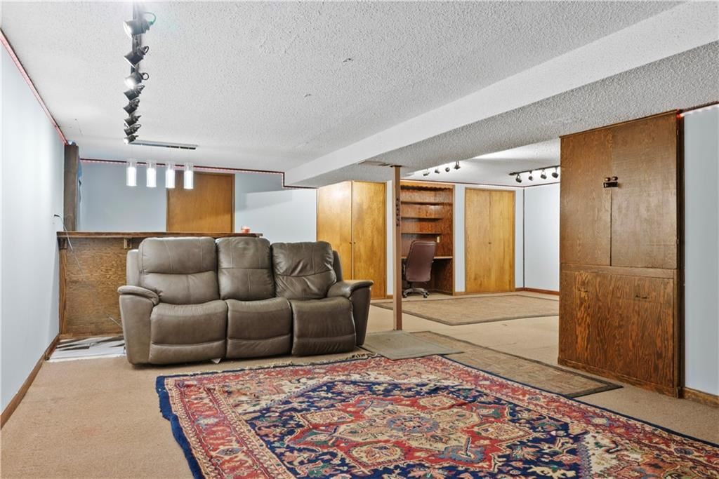 717 Oak Street — photo 30