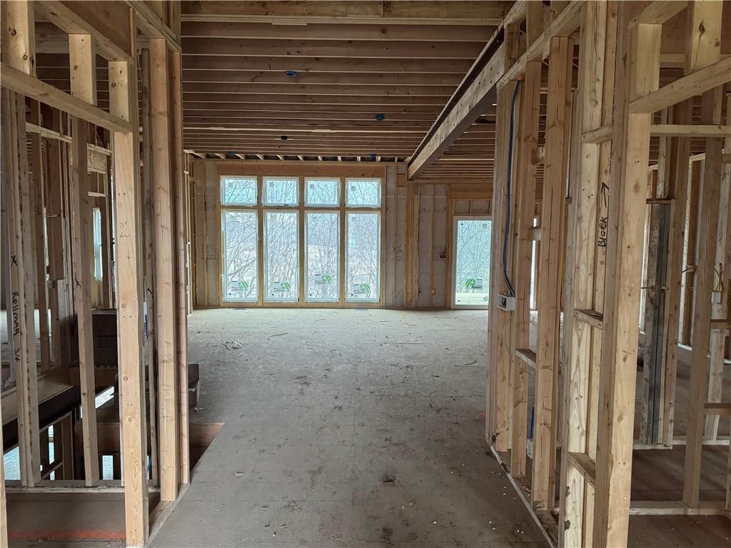 8821 N LISTER Court — photo 2