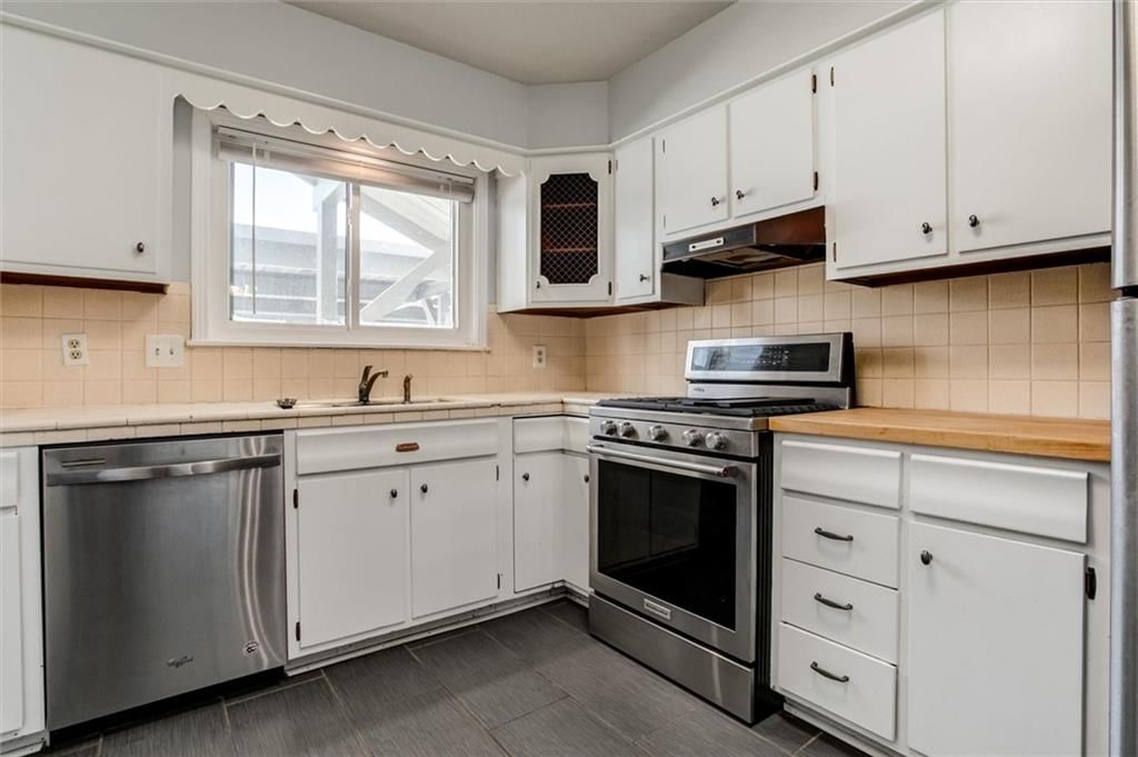 5520 W 97th Street — photo 5