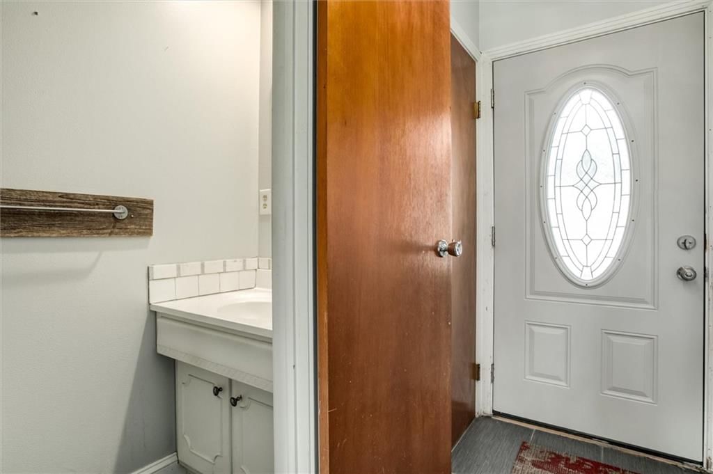 5520 W 97th Street — photo 10