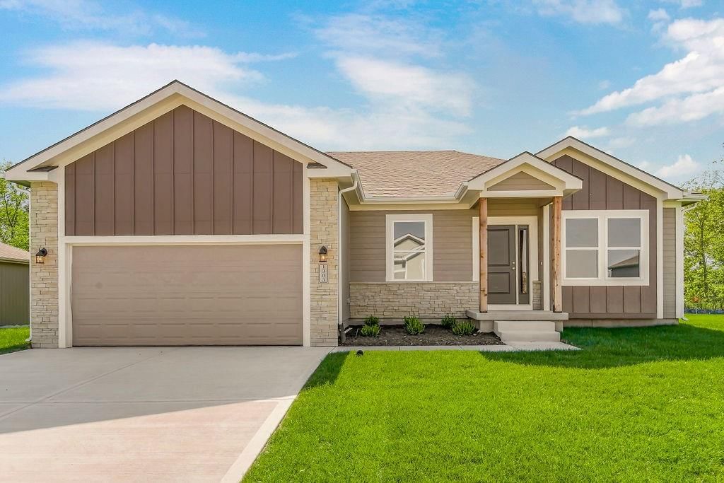901 SW Redbird Court — photo 4